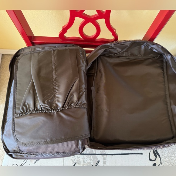 Fairyloot Blackcliff Academy Ember in the Ashes Travel Case NWT - Picture 5 of 6